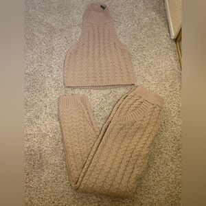 Fashion Nova cable sweater knit halter top Coord. NWOT.  Size small